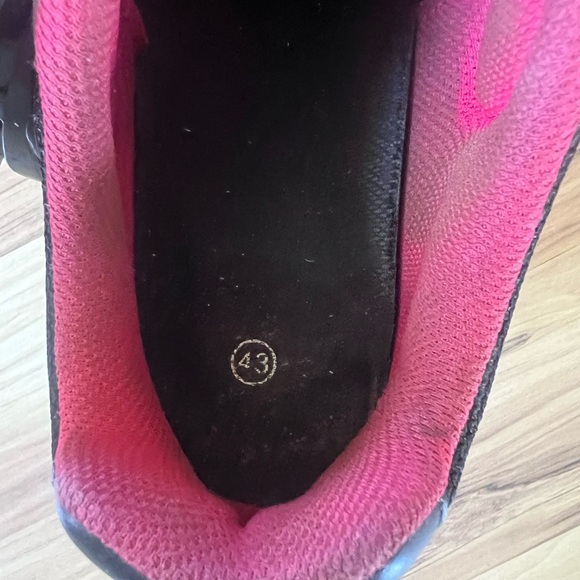 Peloton shoes sz 43 & 45 - Picture 6 of 6